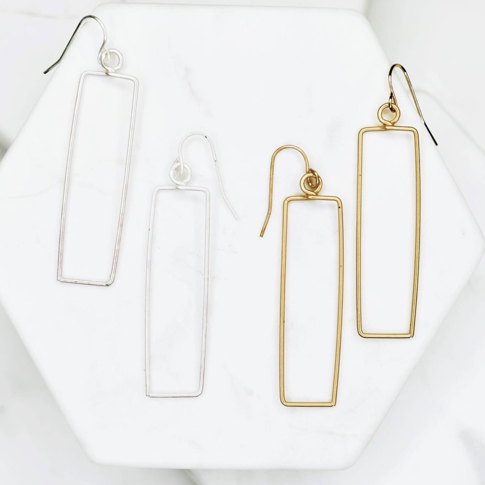 Carissa Lightweight Gold Metal Rectangular Earring - Picture 2 of 4